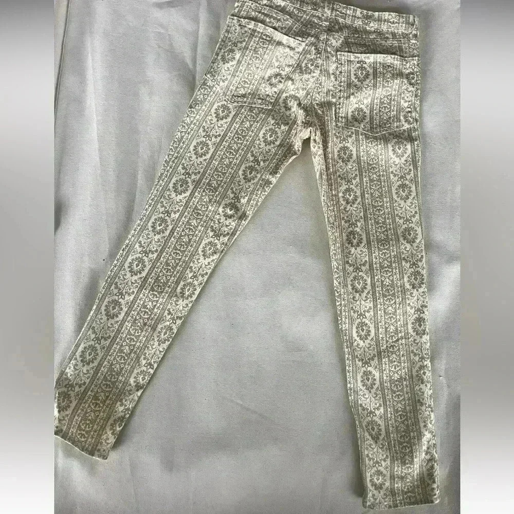 NILI LOTAN Mid Rise Khaki Wallpaper Print Denim Floral Size 29 Shipped via USPS - Picture 4 of 11